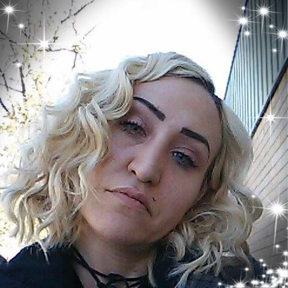 Meet your Posher, Laura - Picture 1 of 1